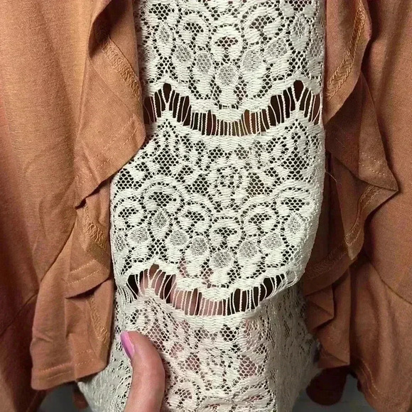 She + Sky Boho Lace Top Size Small Rust - Picture 6 of 6